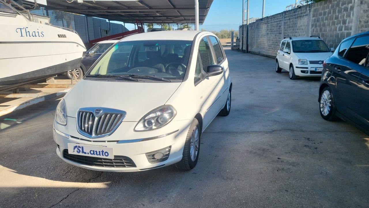 Lancia Musa 2012 photo 2