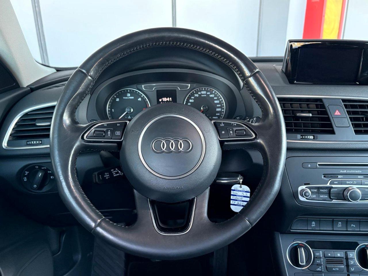 Audi Q3 2.0 tdi Design 120cv
