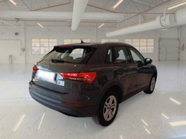 AUDI Q3 35 TDI quattro S tronic Business