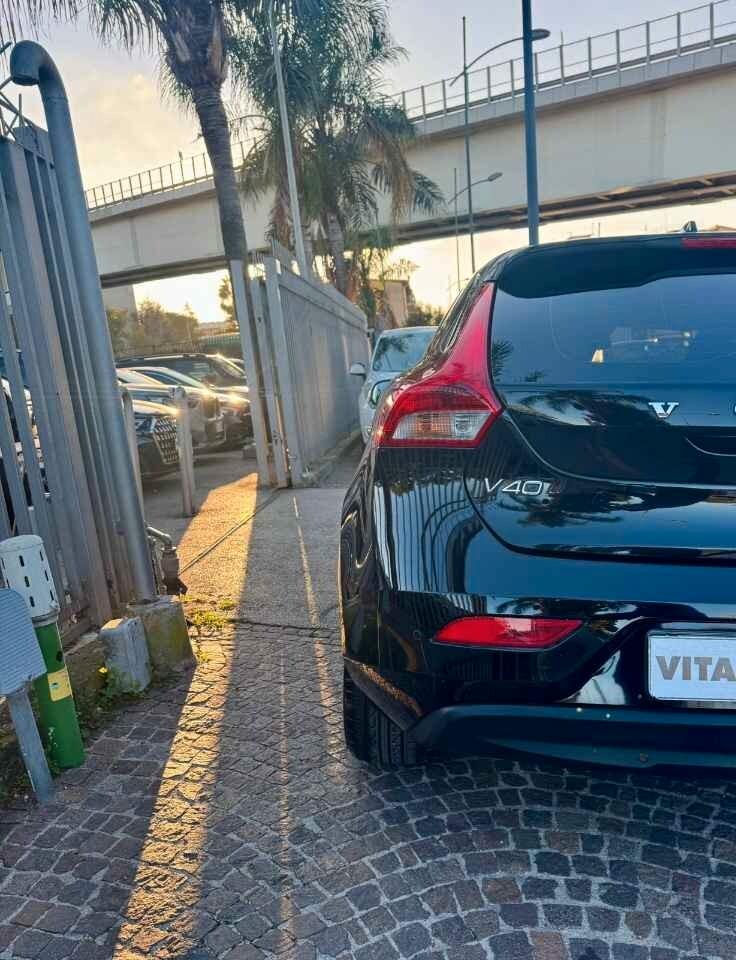 Volvo V40 2.0 D2 Inscription 120 CV