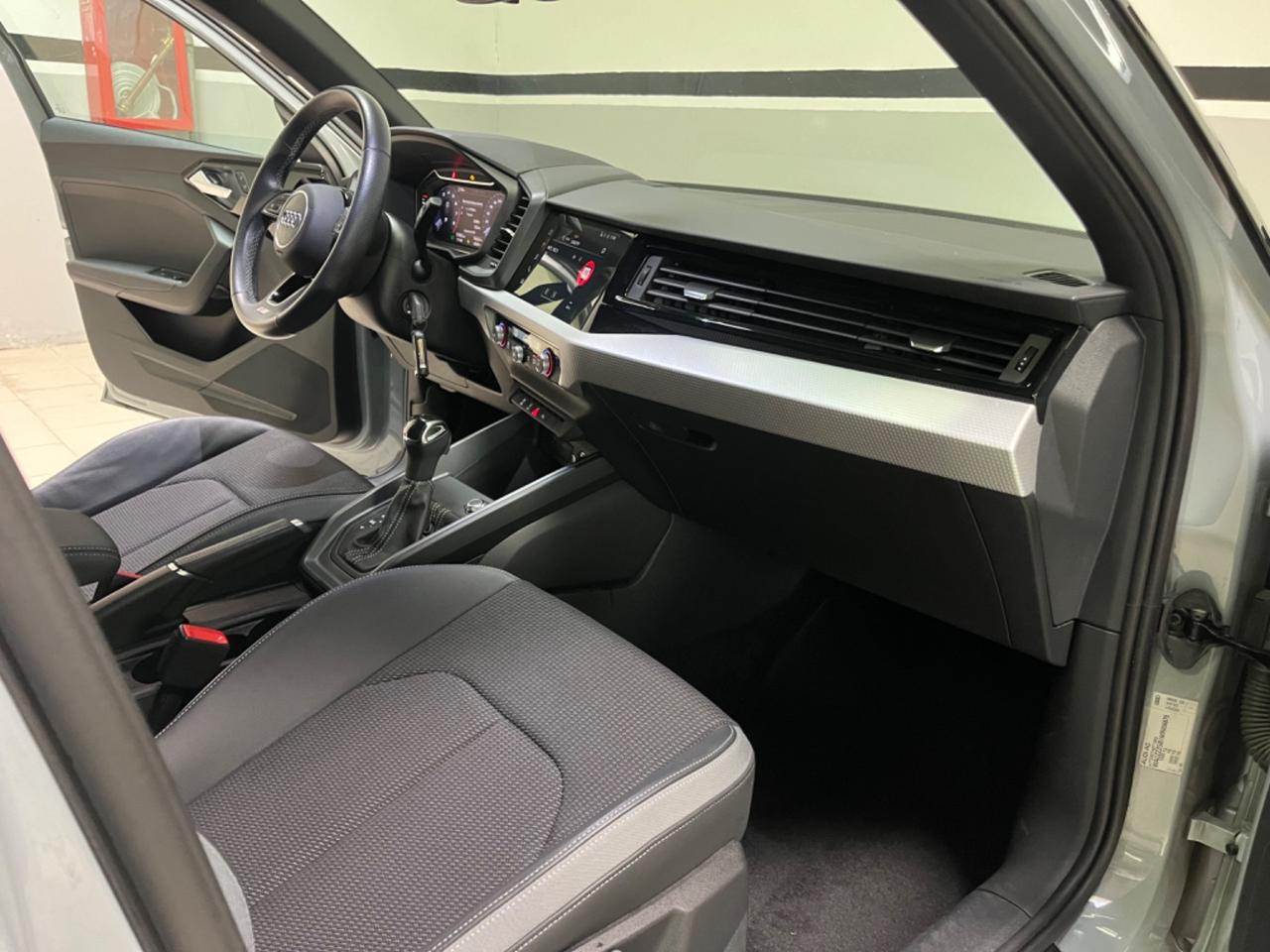 Audi A1 citycarver 30 TFSI S tronic S Line edition