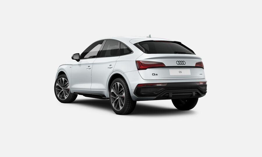 AUDI Audi Q5 Sportback Identity Black 40 TDI quattro 150(204) kW(CV) S tronic