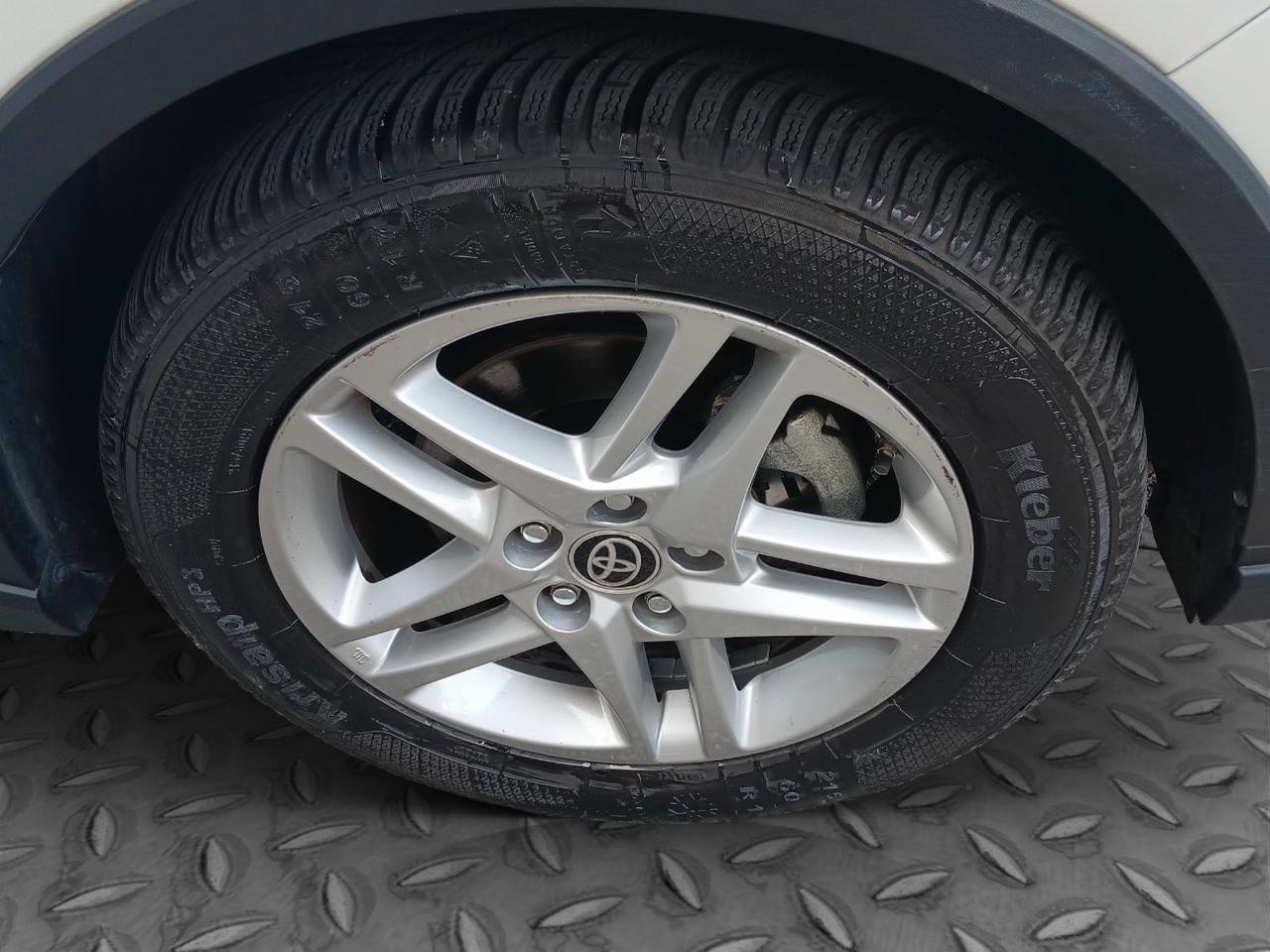 Toyota C-HR 1.8h Business e-cvt