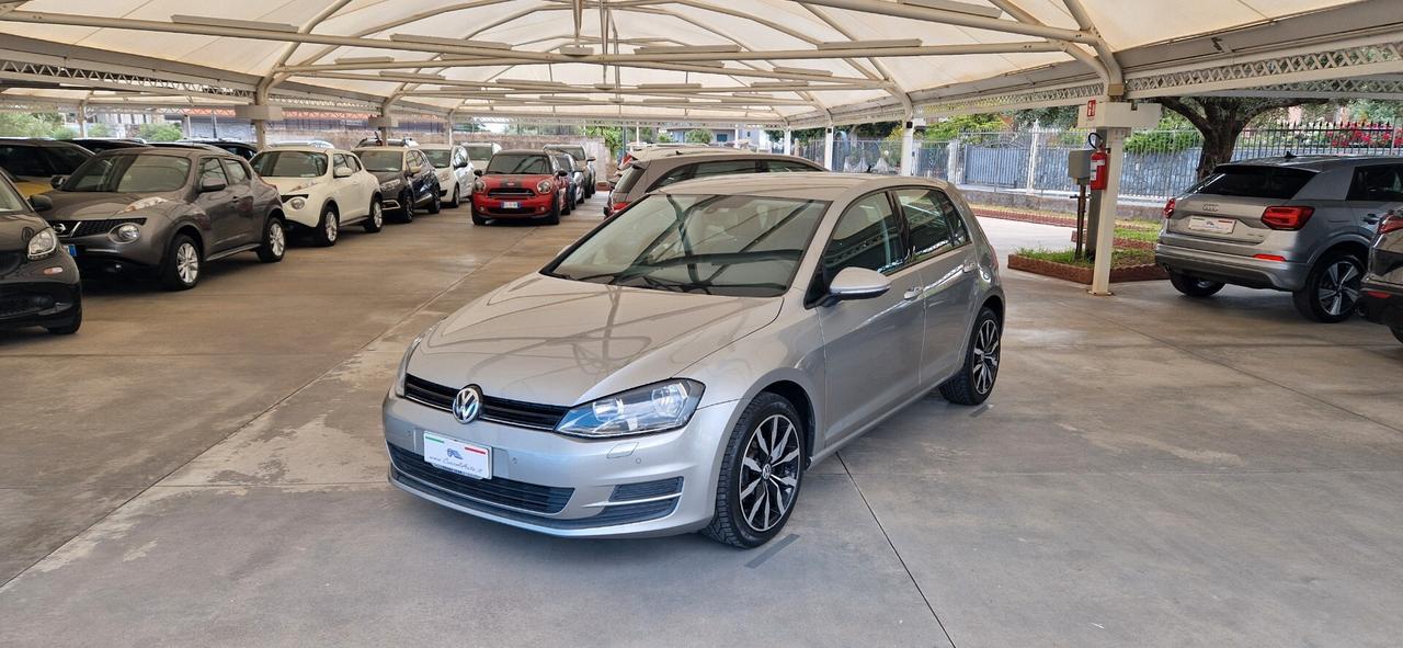 Volkswagen Golf 7 1.6 TDi 105cv HighLine