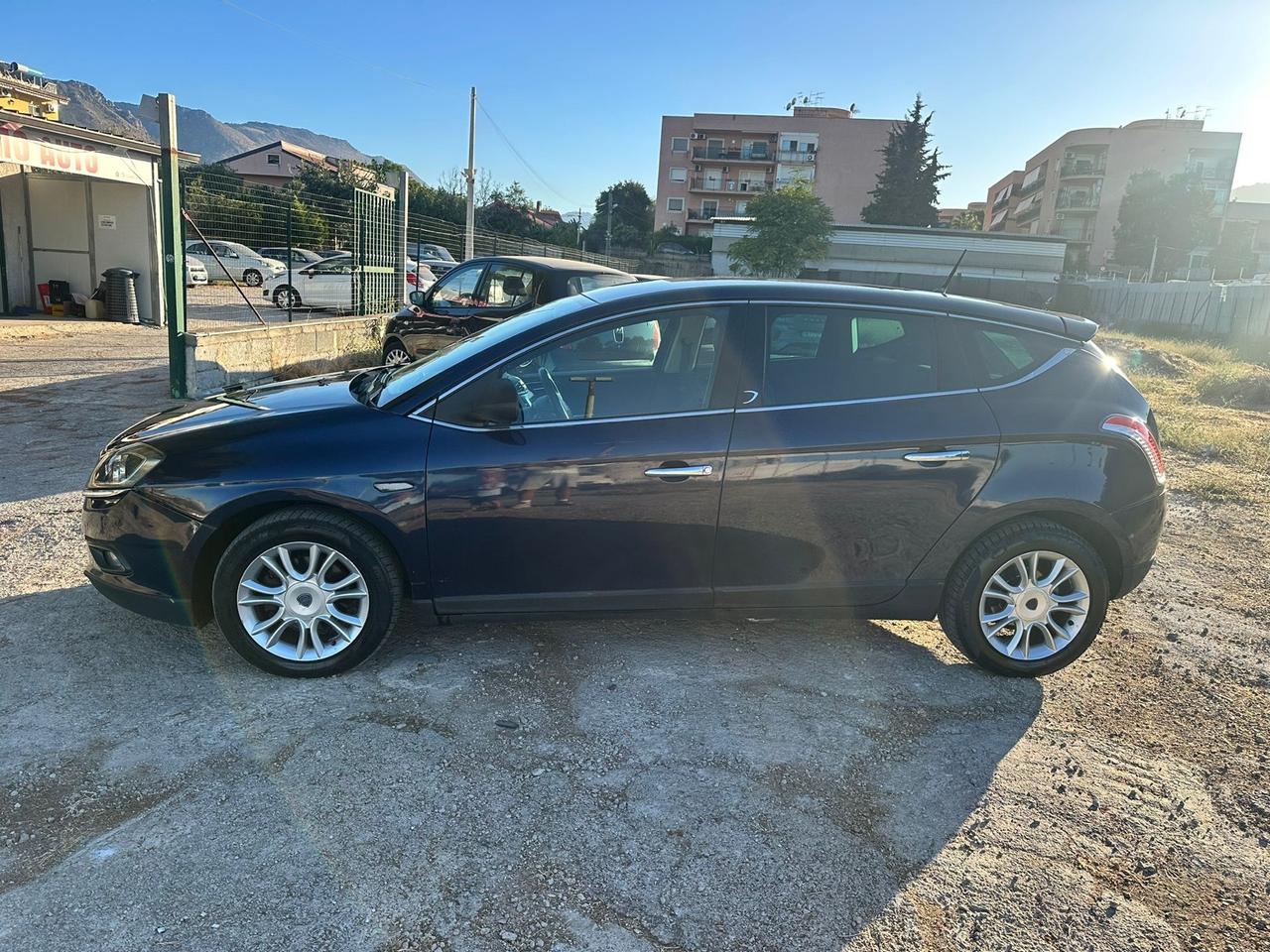 Lancia Delta 1.6 MJT DPF Selectronic Oro