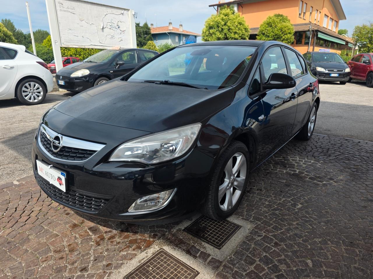 Opel Astra 1.4 100CV 5 porte GPL con 236.000km Neopatentati ok