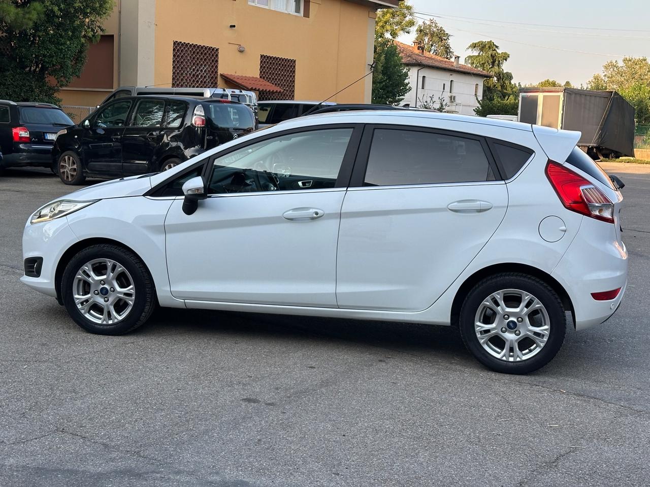 Ford Fiesta 1.4 5 porte Bz.- GPL Black & White Edition