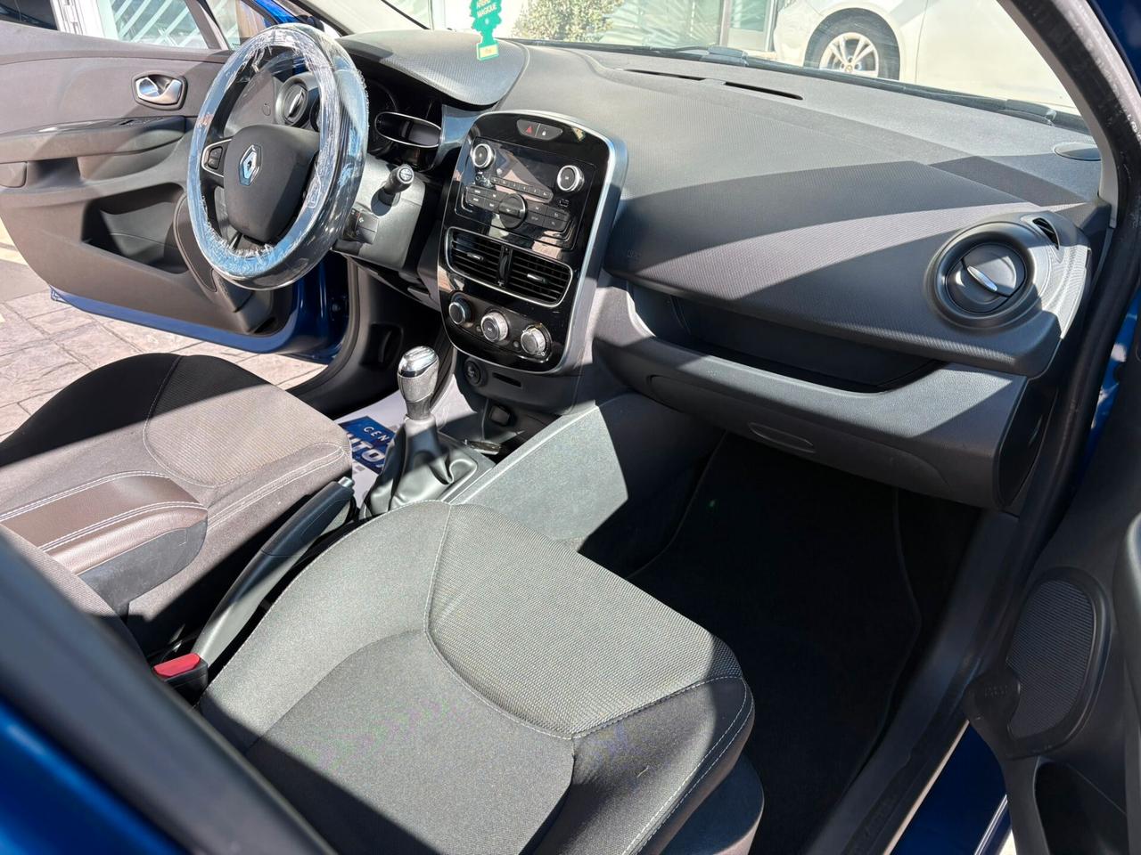 Renault Clio TCe 12V 90 CV GPL 5 porte Moschino Intens