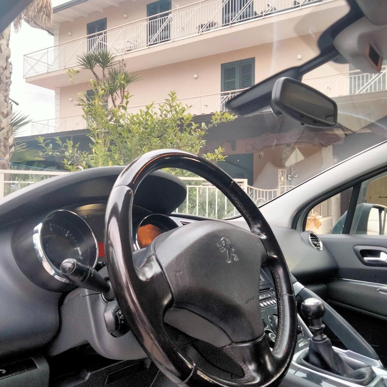 Peugeot 3008 1.6 HDi 110CV Premium