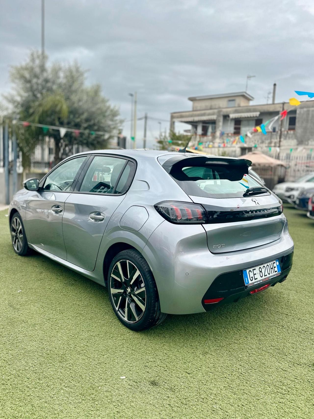 Peugeot 208 PureTech 100 Stop&Start 5 porte Allure automatica