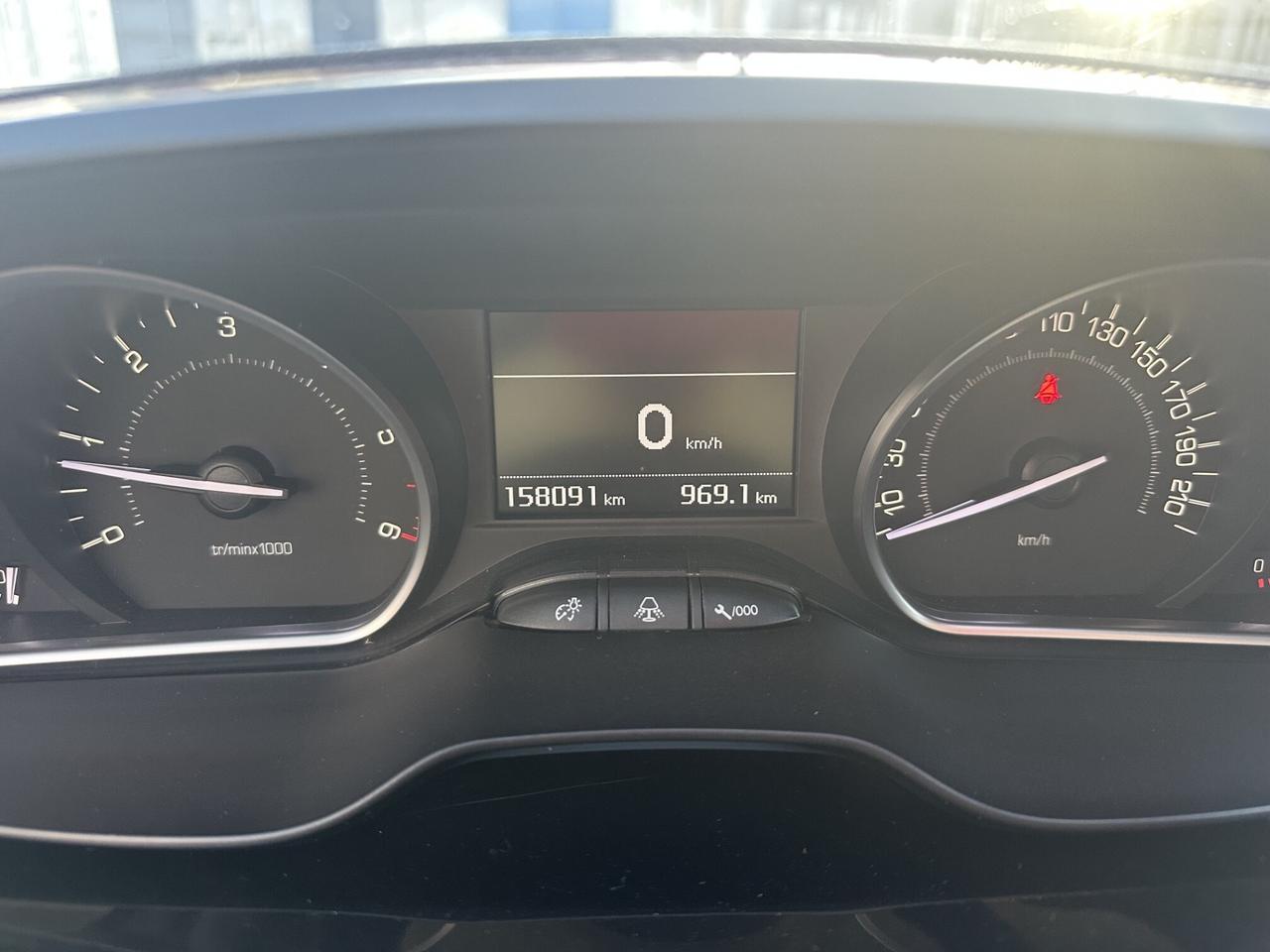 Peugeot 208 1.4 HDi 68 CV Allure 2014