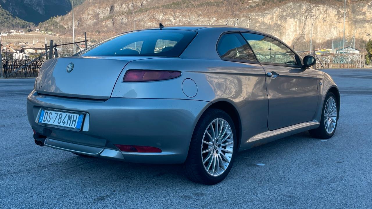 ALFA ROMEO GT 1.9 JTDM 150CV - 2008