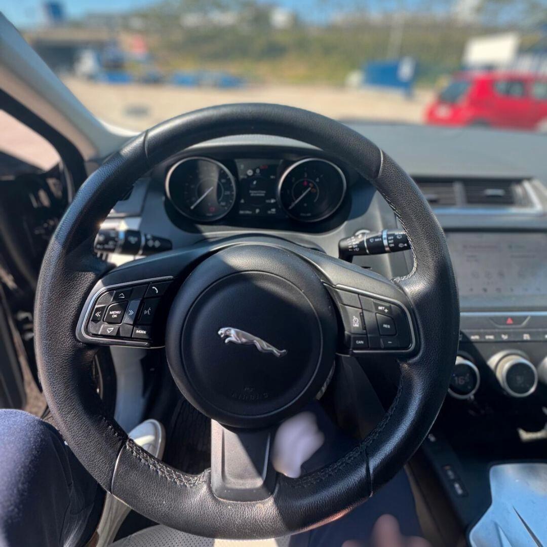Jaguar E-Pace 2.0D 150 CV AWD aut. R-Dynamic HSE