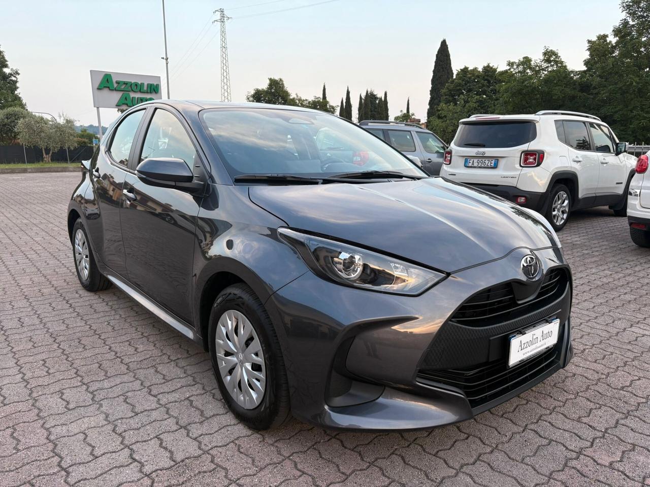 TOYOTA YARIS 1.5 HYBRID KM 12.091 SI A NEOPAT.