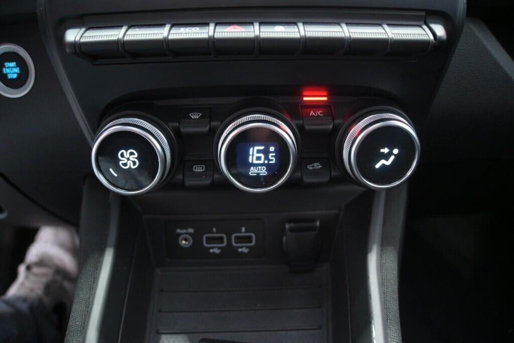 RENAULT ZOE R110CV AUTOMATIC LIFE ( FARI LED - COCKPIT - CRUISE - MIRROR )