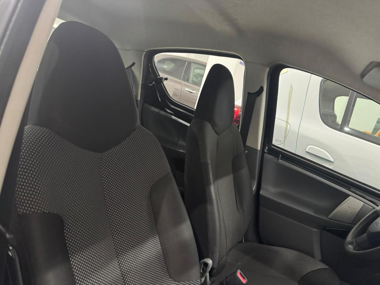 Toyota Aygo 1.0 12V VVT-i 5 porte Now Connect