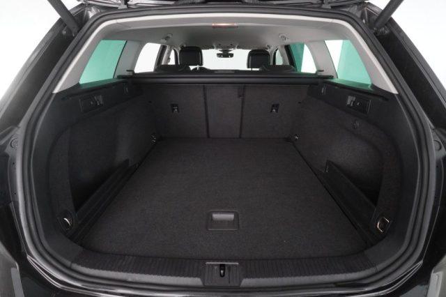 VOLKSWAGEN Passat Passat 1.6 TDI DSG Business BlueMotion Technology