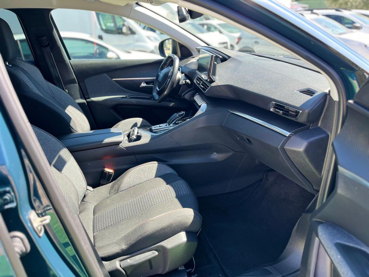 Peugeot 3008 1.5 131cv EAT8