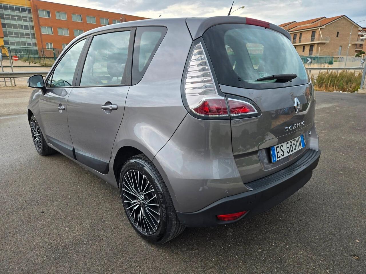 Renault Scenic Scénic XMod Cross 1.5 dCi 110CV Start&Stop Energy