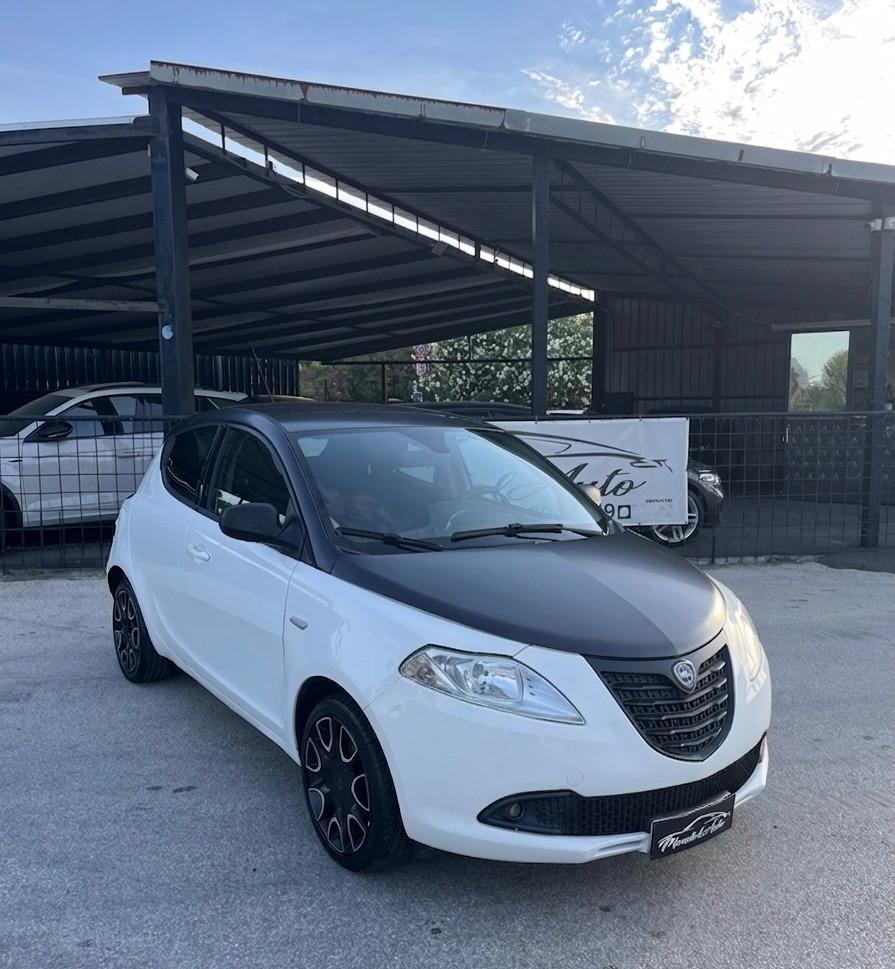 Lancia Ypsilon 1.3 MJT 16V 95 CV 5 porte S&S S Momodesign
