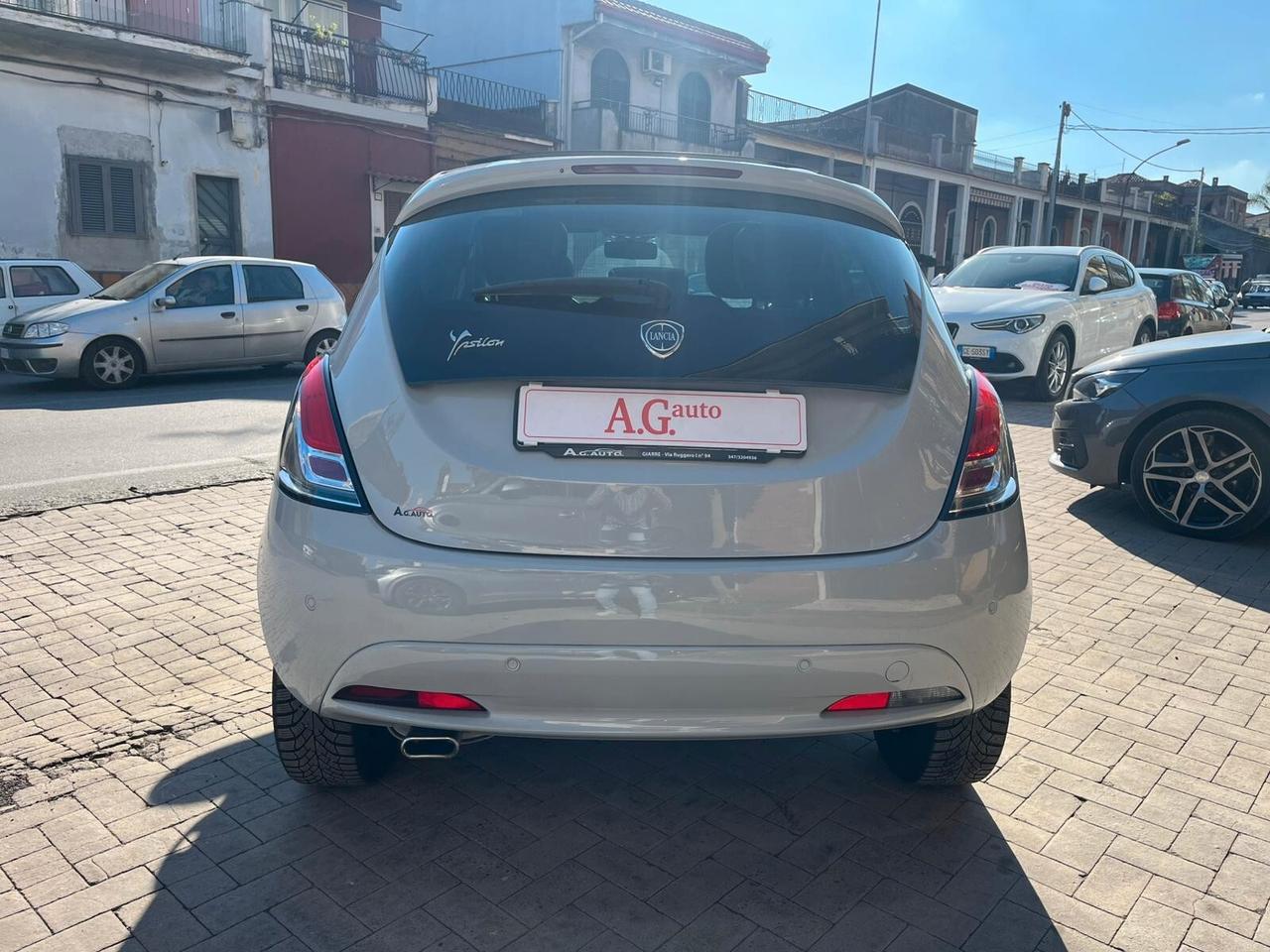 Lancia Ypsilon 1.3 MJT 16V 95 CV 5 porte S&S MYA TETTO APRIBILE