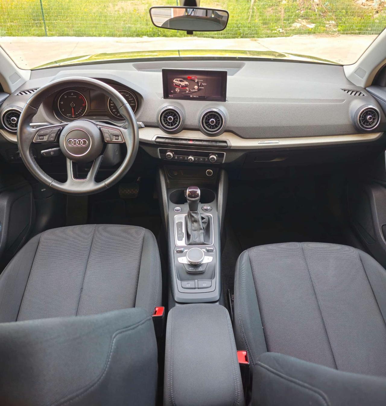 Audi Q2 30 TDI S tronic Business Advanced