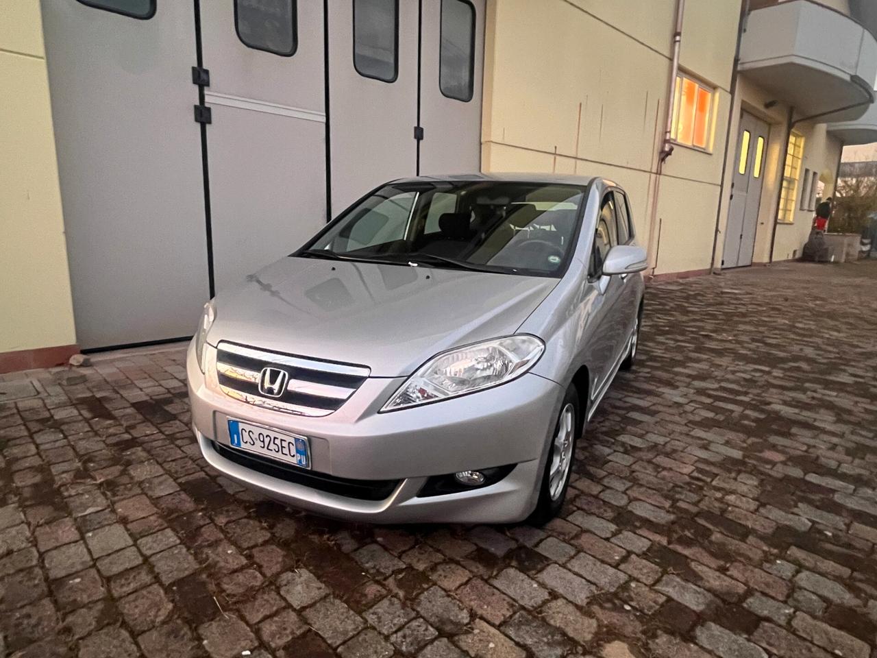 Honda FR-V 2.0 16V i-VTEC Executive