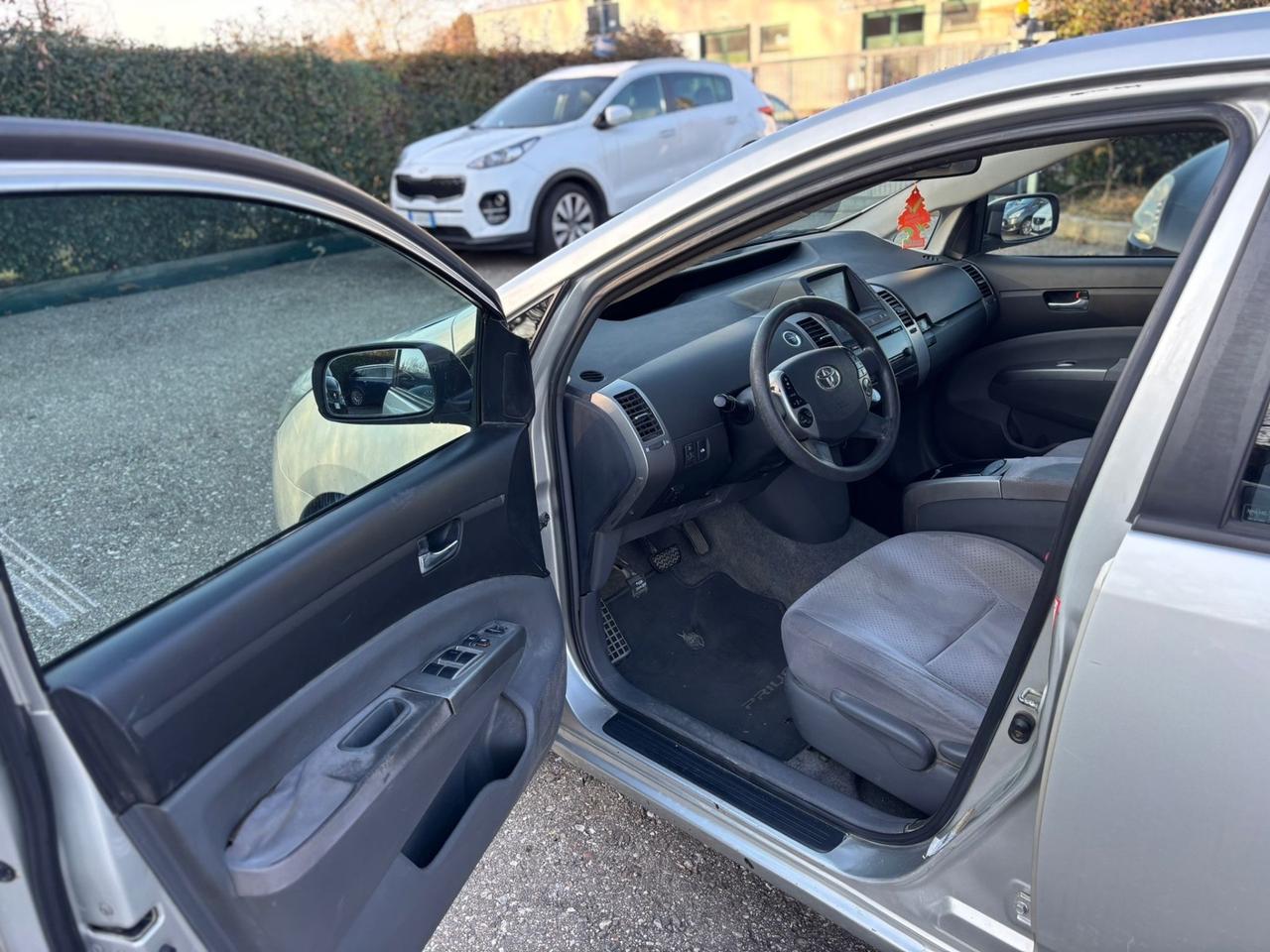 Toyota Prius 1.5i 16V