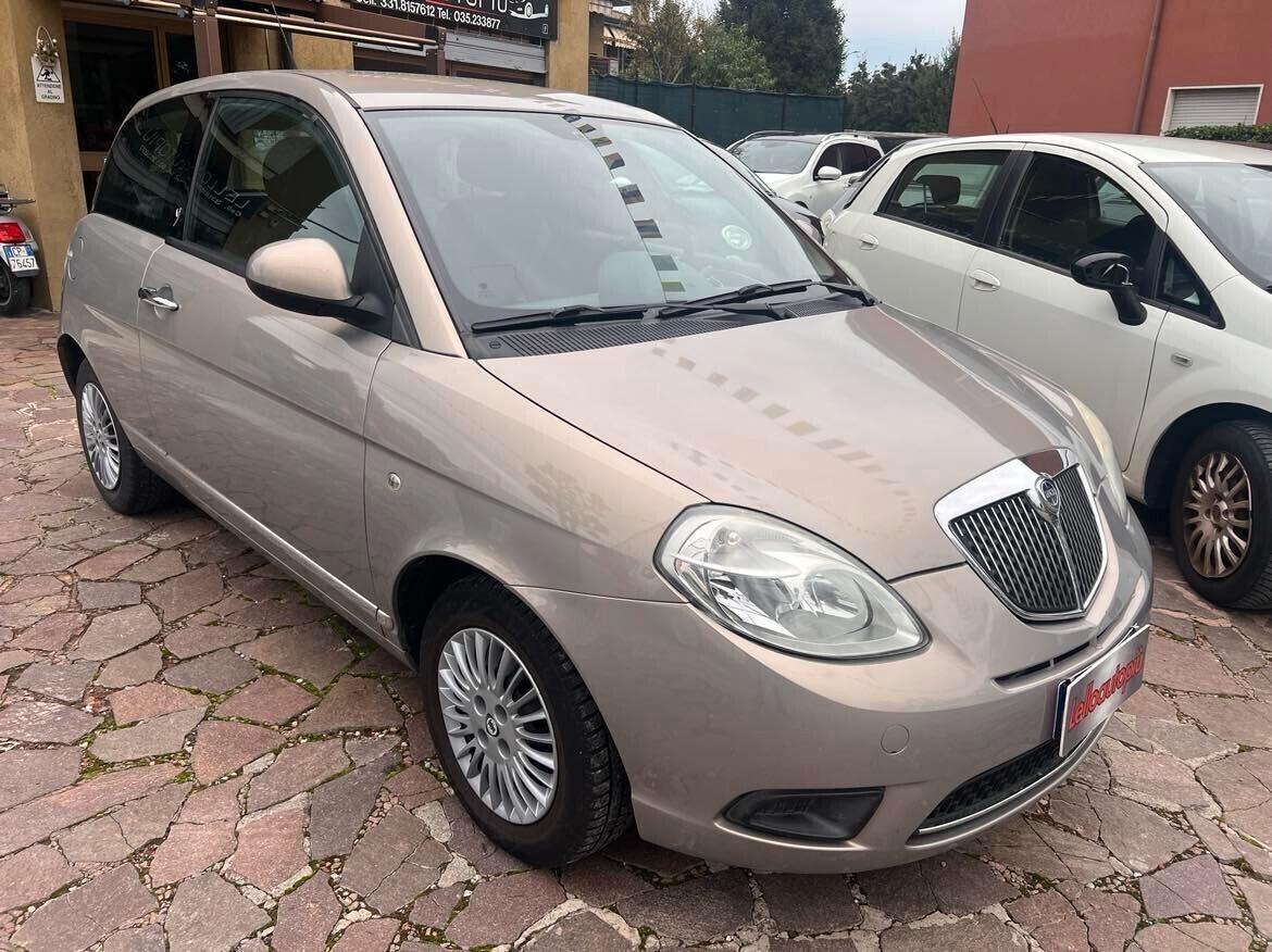 Lancia Ypsilon 1.2 Versus