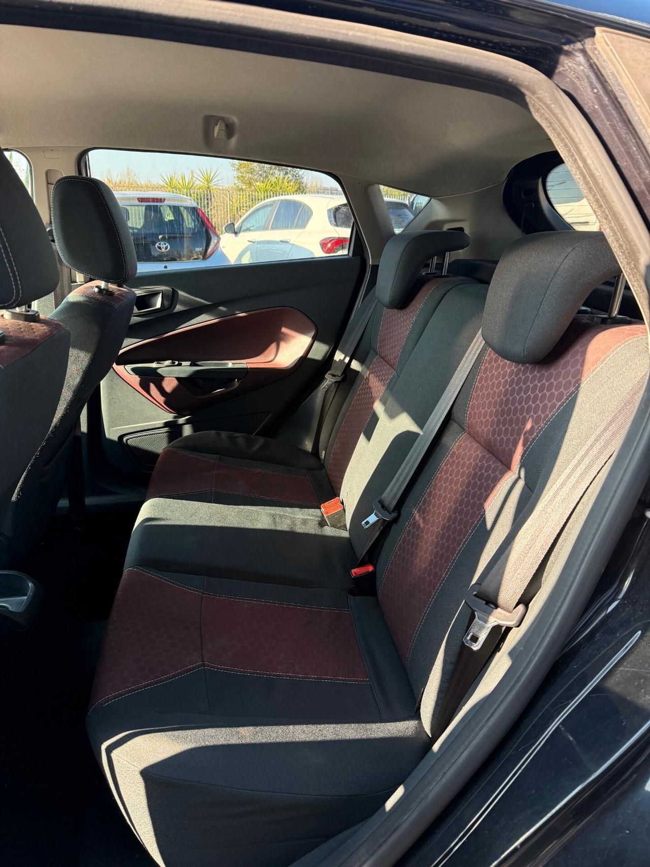 Ford Fiesta 1.4 5 porte Bz.- GPL Titanium