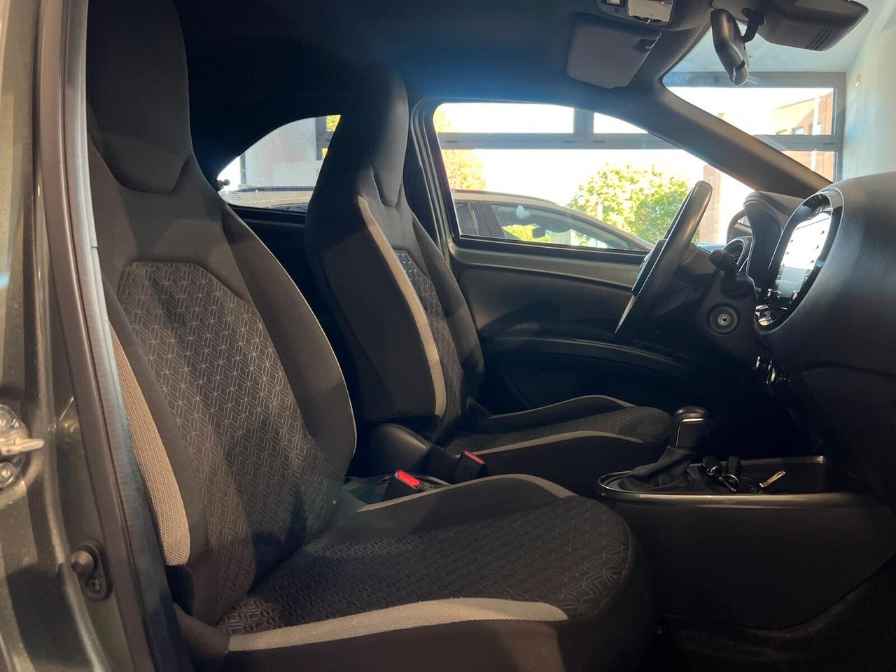 Toyota Aygo X 1.0 VVT-i 72 CV 5 porte Trend