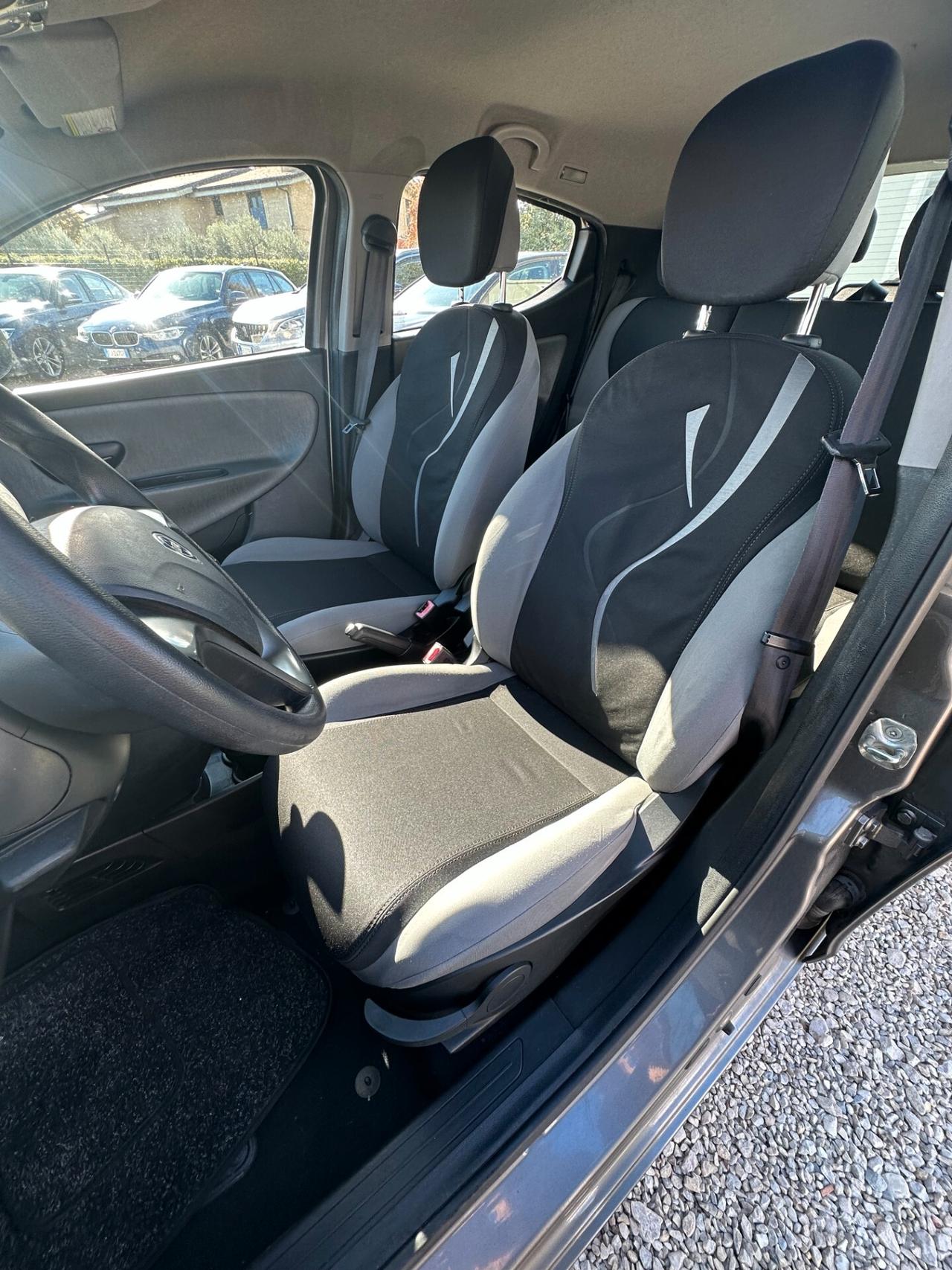 Lancia Ypsilon 1.2 69 CV GPL
