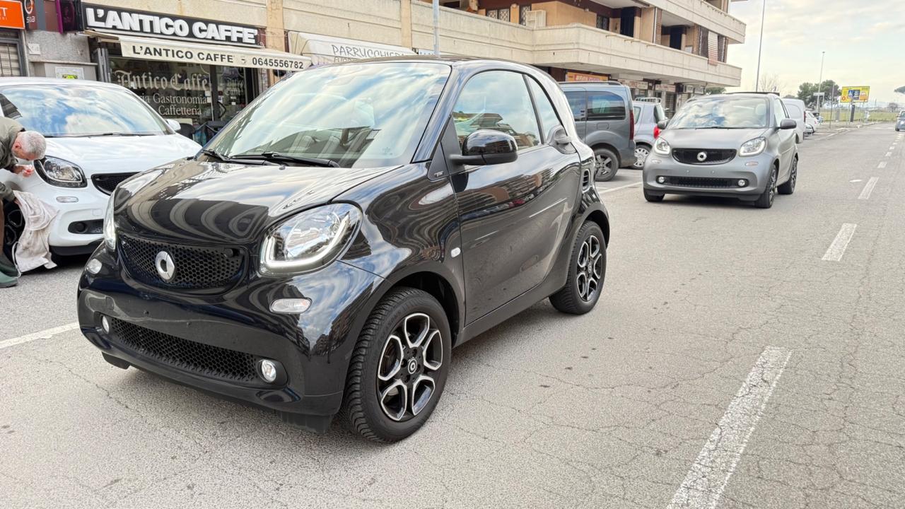Smart ForTwo 70 1.0 twinamic Prime LED NAVI PANORAMA CERCHI 15 BRACCIOLO PDC BLUETOOTH