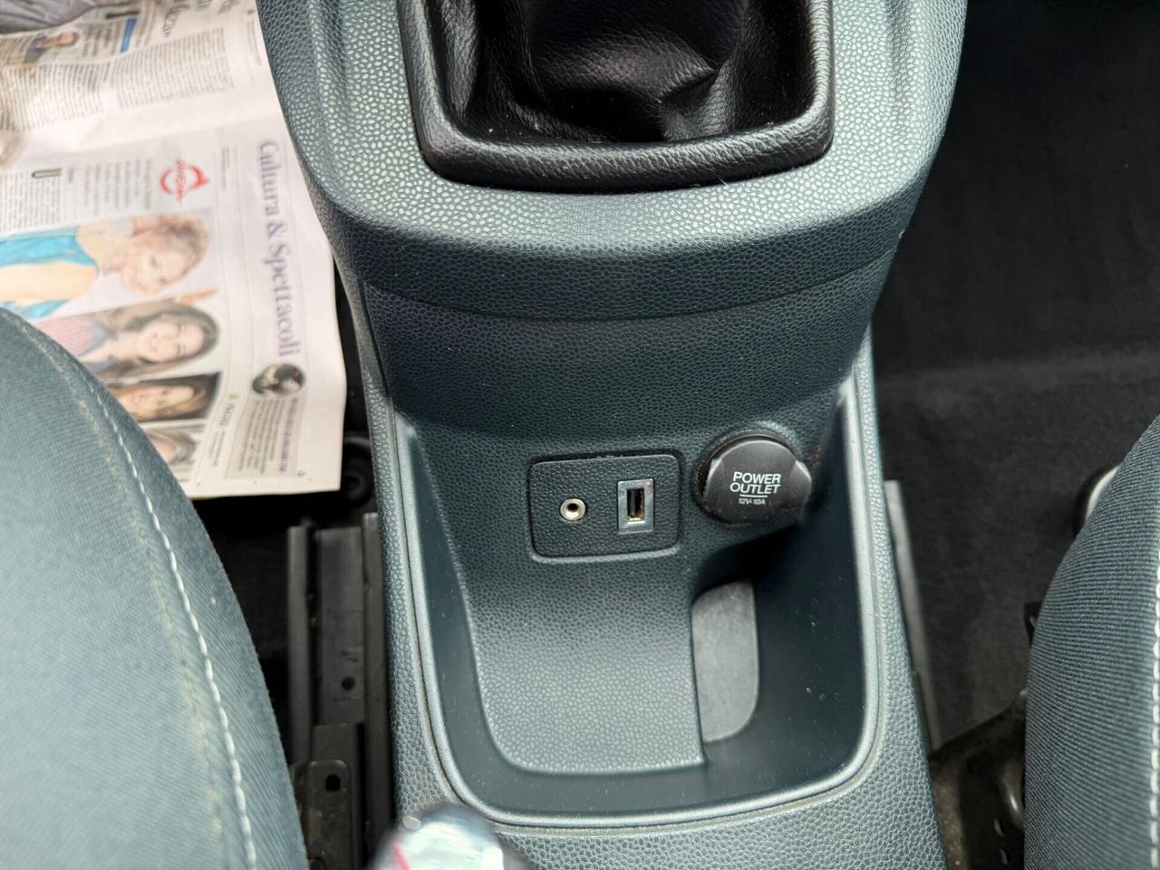 Ford Fiesta 1.4 TDCi DIESEL 70CV 5 porte - Anno 11/2012 - NEOPATENTATO