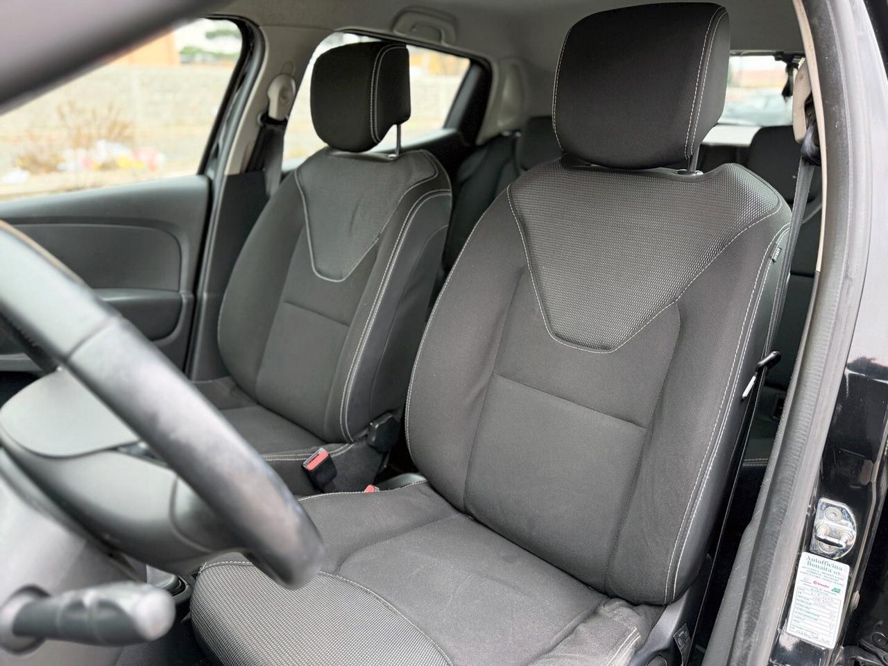 Renault Clio 1.2 75CV 5 porte - 2015 *NEOPATENTATI*GARANZIA*