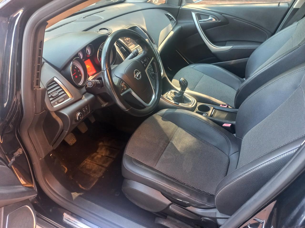 Opel Astra 1.4 100CV Sports Tourer Cosmo