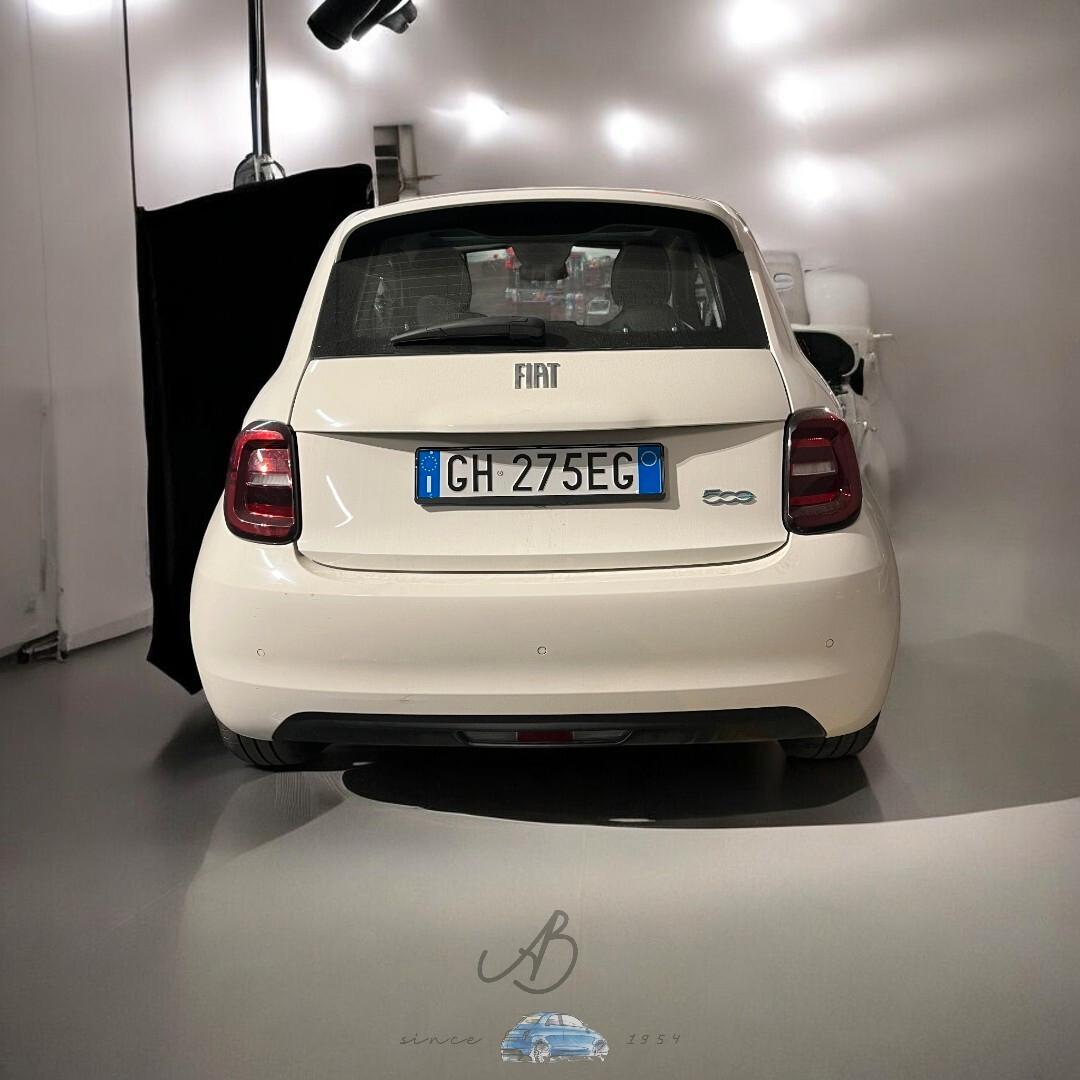 Fiat 500 500e Berlina 42 kWh Icon