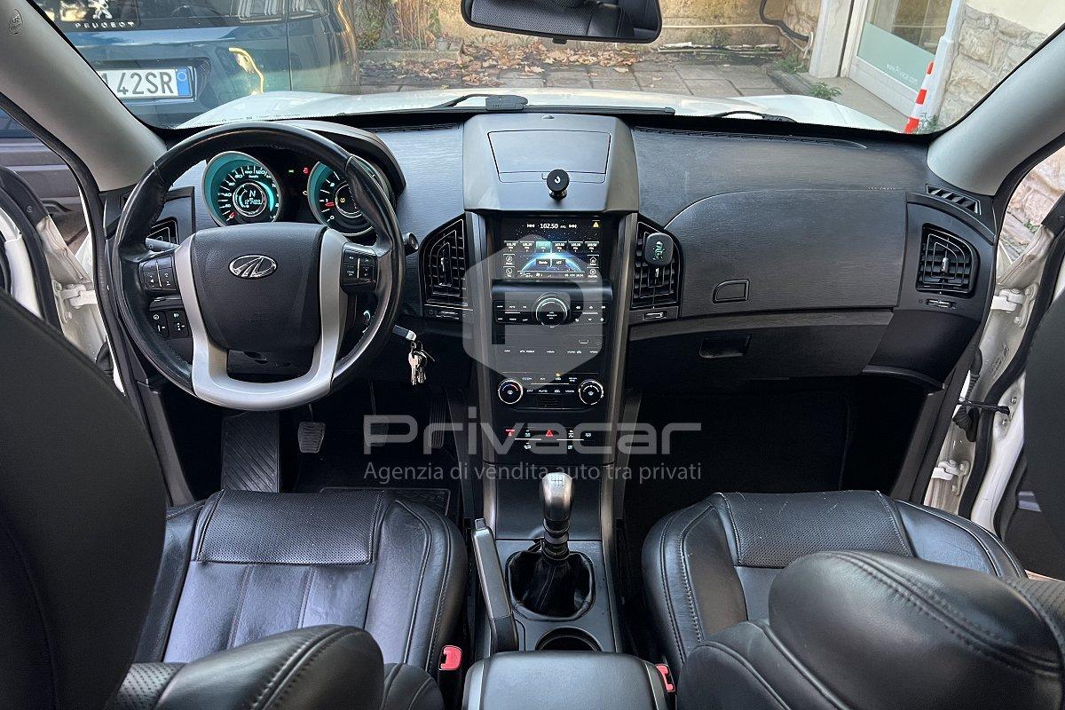 MAHINDRA XUV500 2.2 16V AWD W10