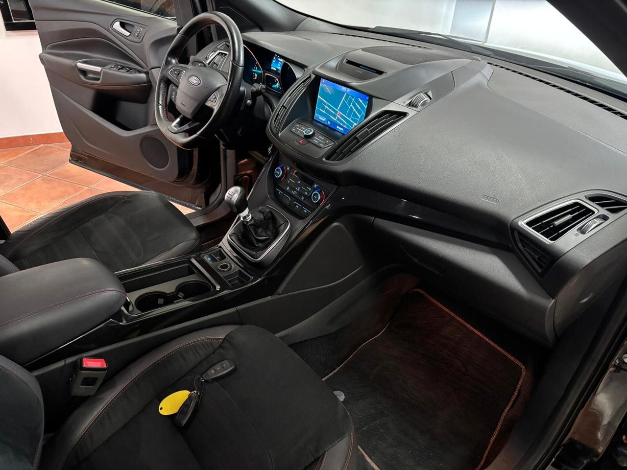 FORD KUGA 1.5 ST-LINE 2019 TOTAL BLACK