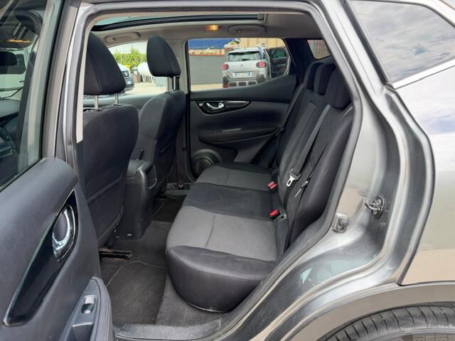 Nissan Qashqai 1.5 dCi N-Connecta