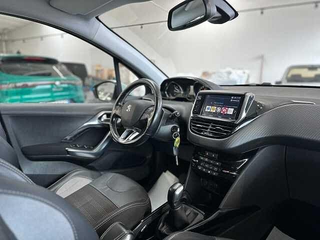 Peugeot 2008 BlueHDi 100 S&S Allure