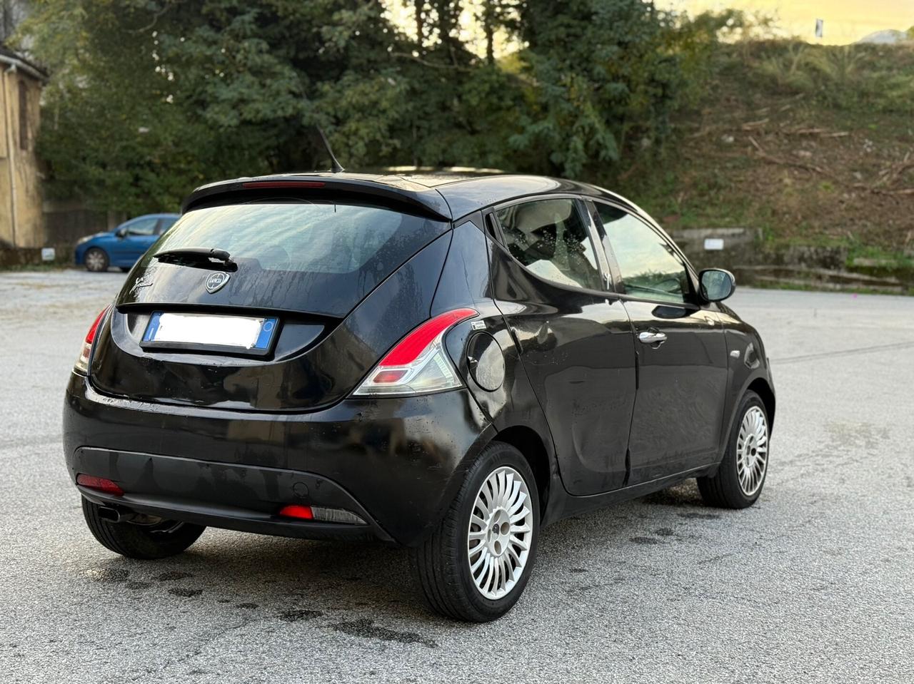Lancia Ypsilon 1.3 MJT 16V 95 CV 5 porte