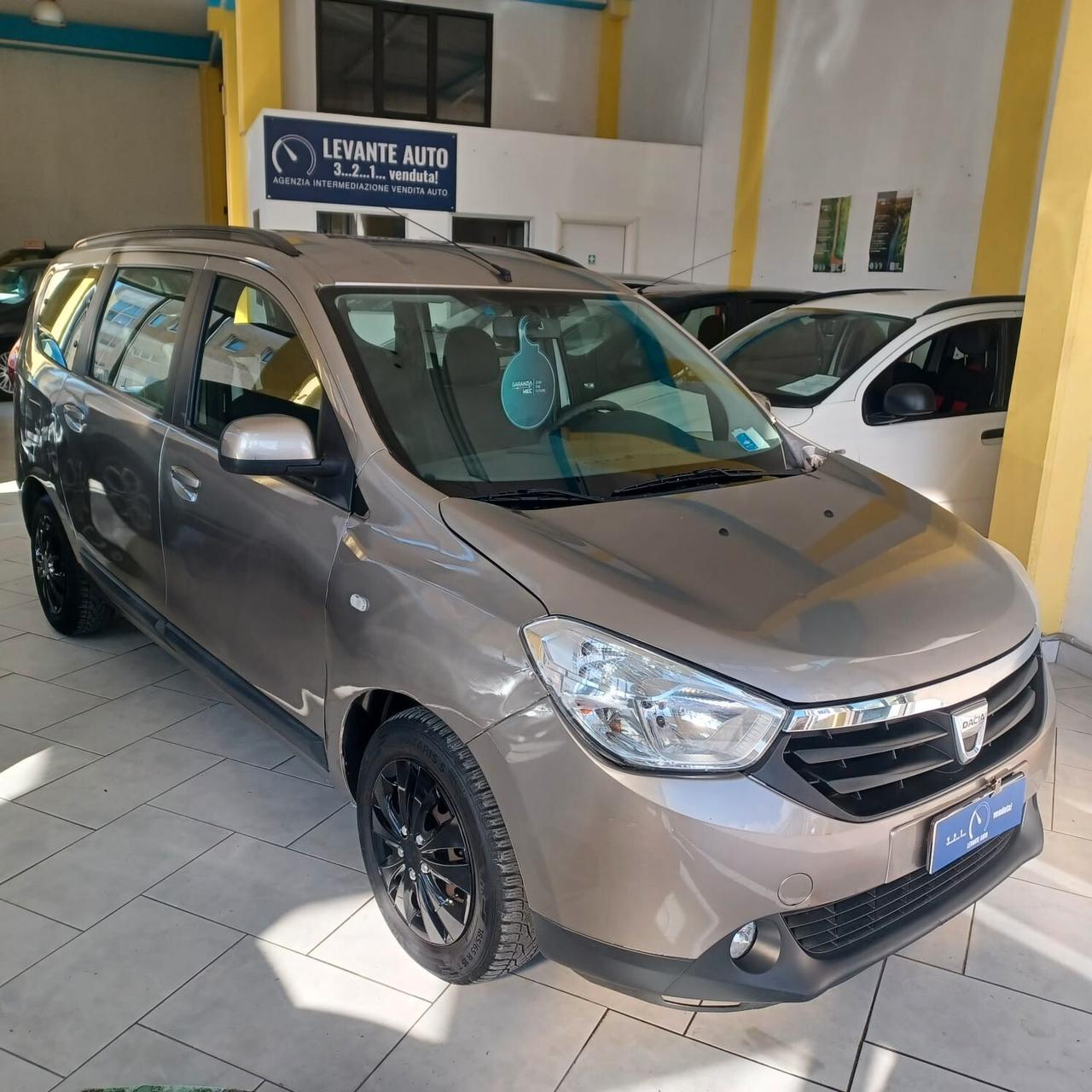 7 POSTI DACIA LODGY 1.5 DIESEL BEN CONSERVATA