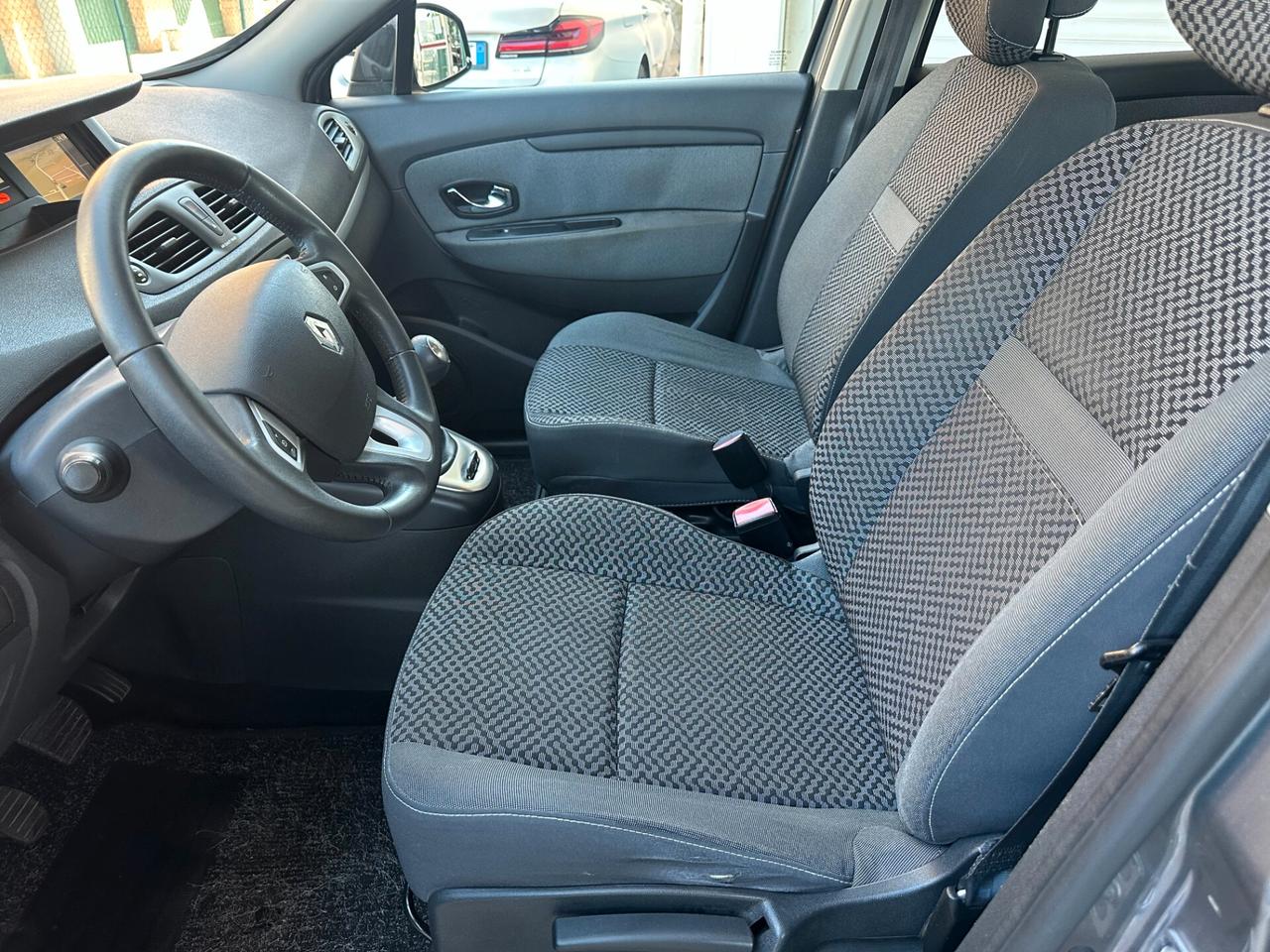 Renault Scenic X-Mod 1.5 dCi 110CV