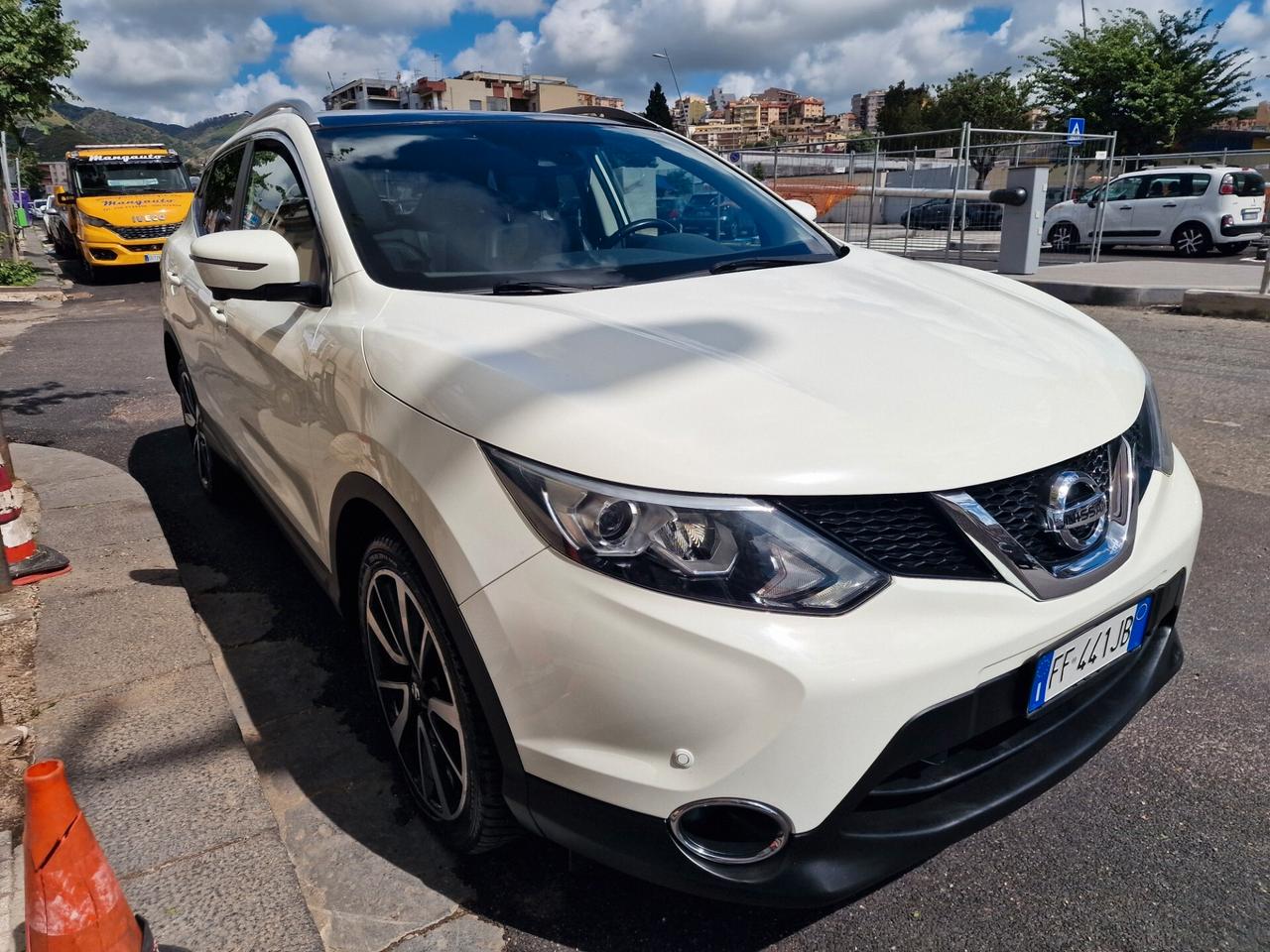 Nissan Qashqai 1.6 dCi 2WD Tekna AUTOMATICA Tetto Panoramico