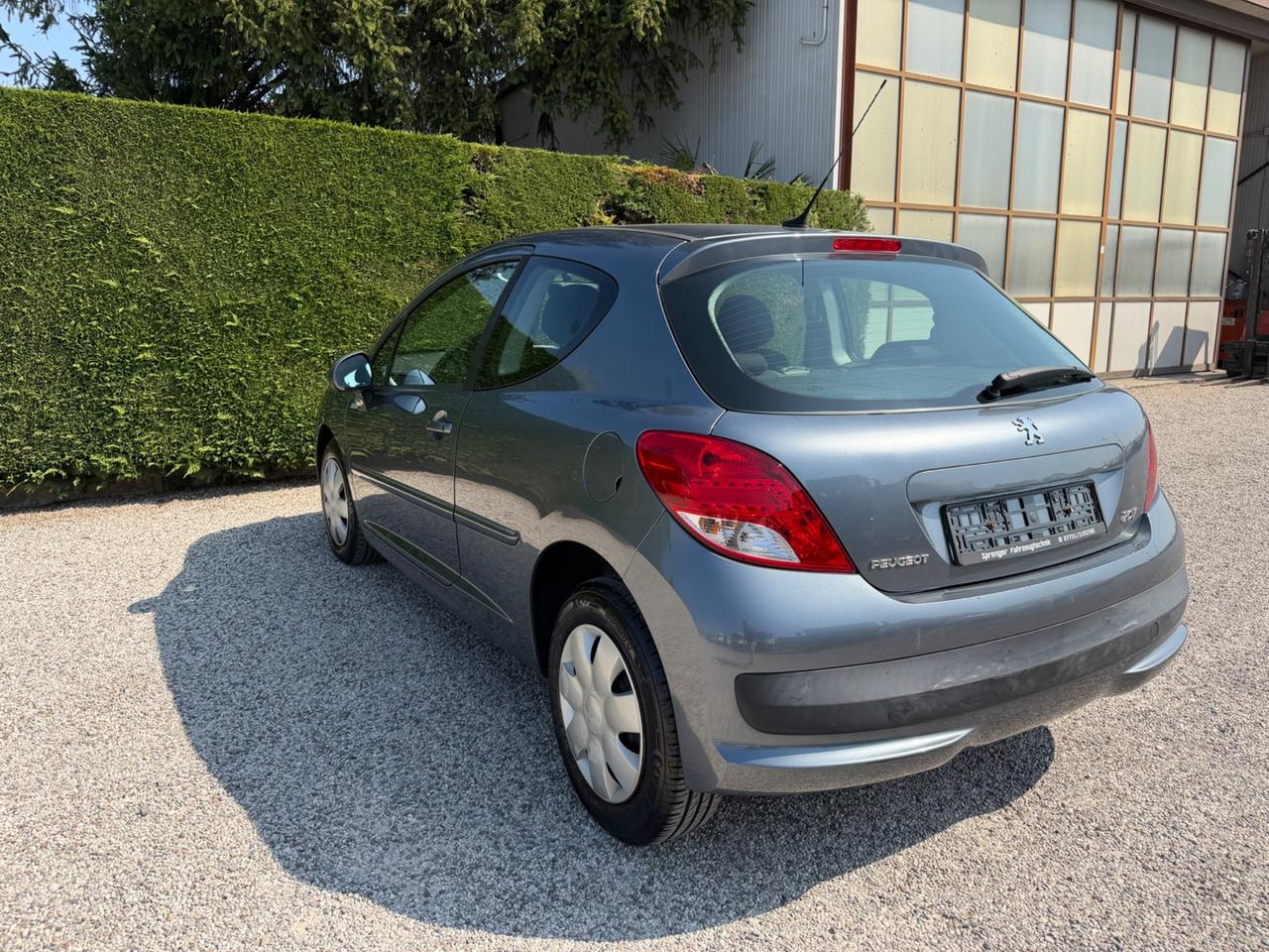 Peugeot 207 1.4 8V 75CV 3p. X Line