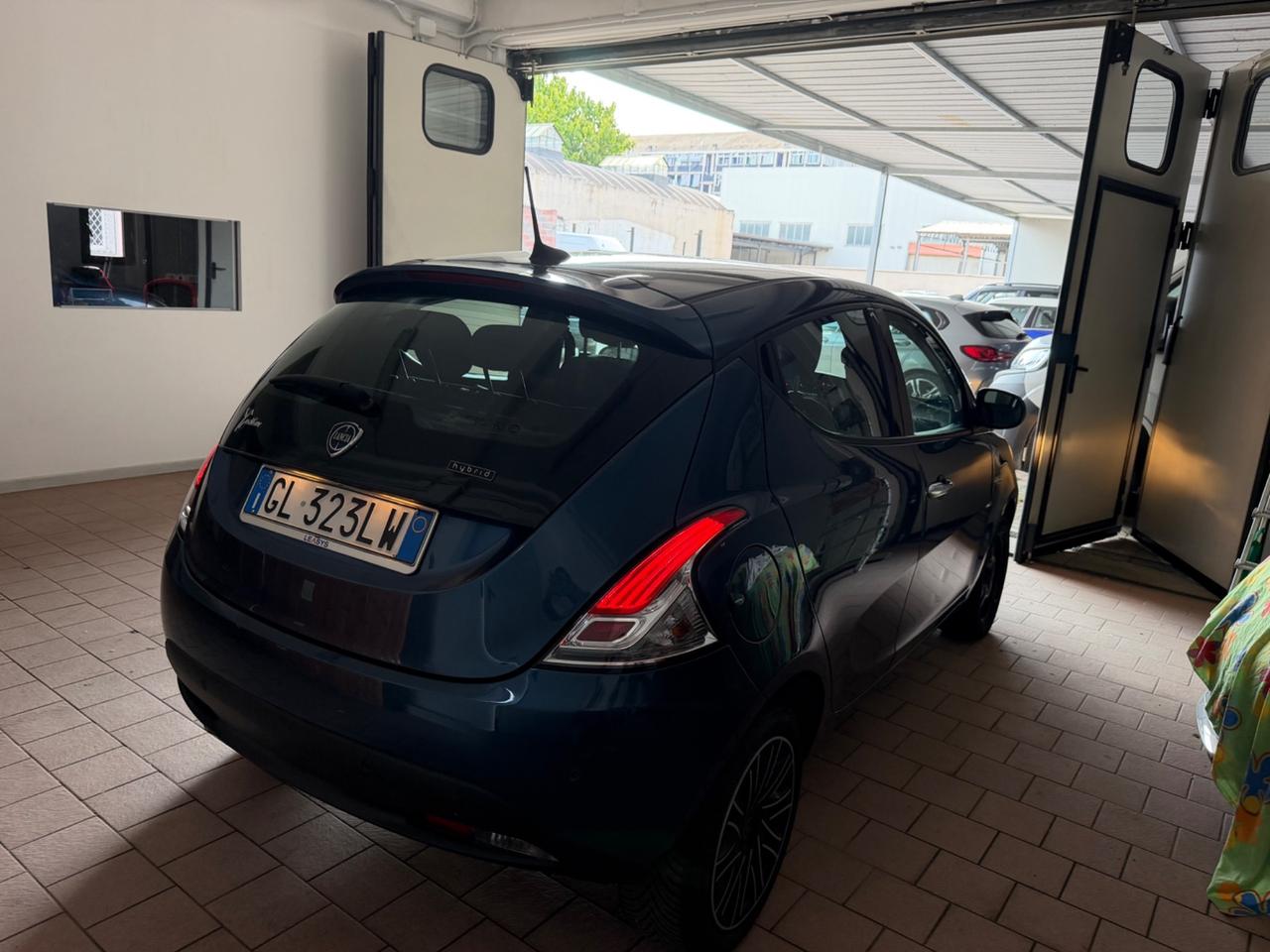 Lancia Ypsilon 1.0 FireFly 5 porte S&S Hybrid Gold