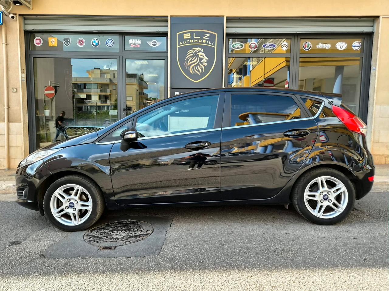 Ford Fiesta 1.5 TDCi 75CV 5 porte Titanium