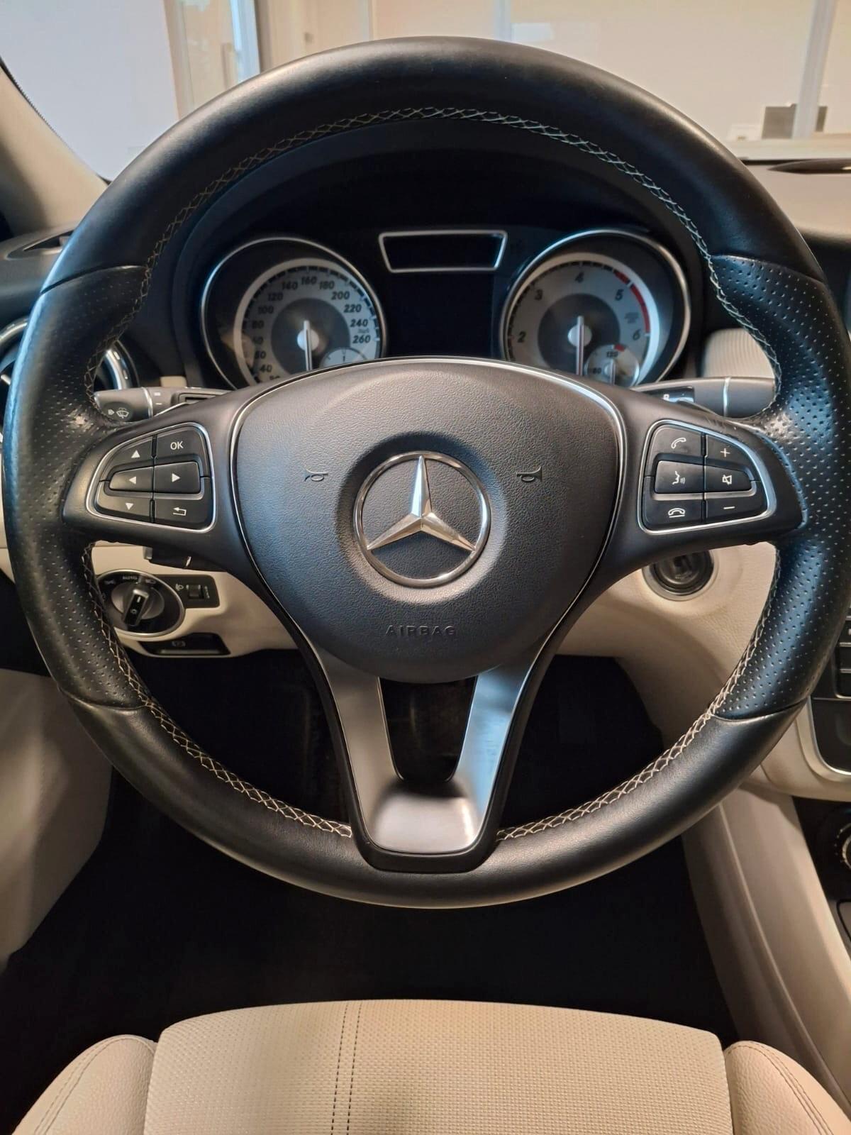 Mercedes-Benz GLA 200 d (cdi) Sport auto*NEOPATENTATI*EURO6