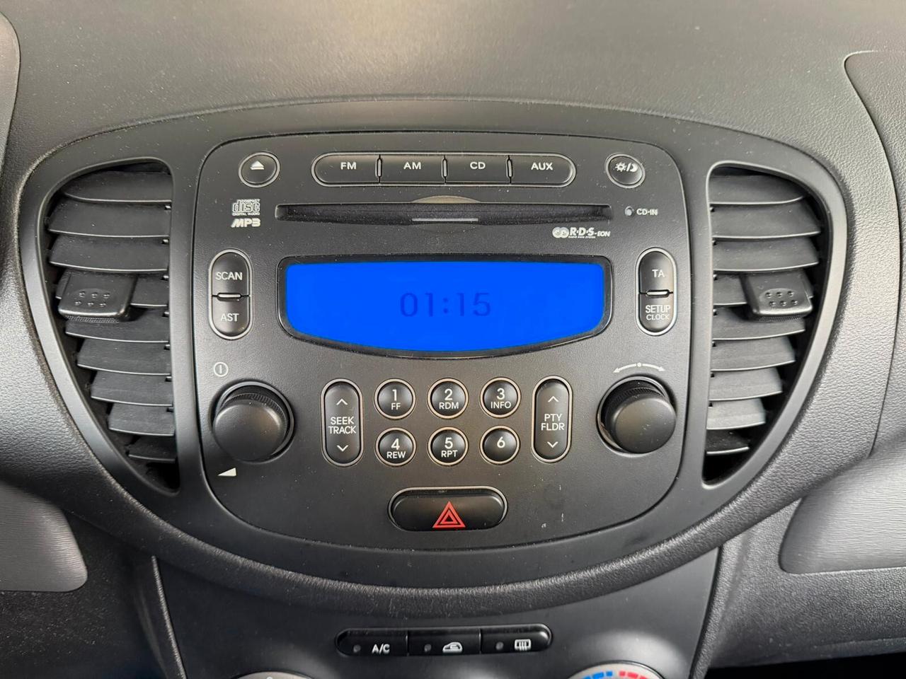 Hyundai i10 1.1cc LIKE 69cv - 24.000 KM REALI!